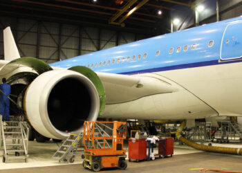FAA Probes Boeing Over Falsified Records in Dreamliner Inspections