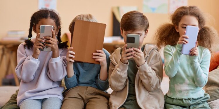 New York Legislates Parental Control Over Kids’ Social Media Use