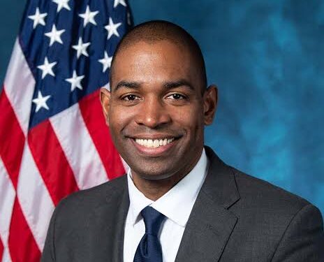 NY Lieutenant Governor Urges Biden to Step Aside, Challenging Party Unity