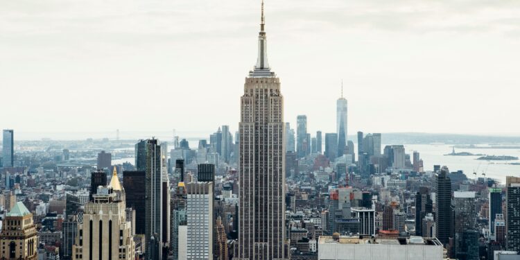 New Census Data Shows Over 480,000 New Yorkers Left in 2023